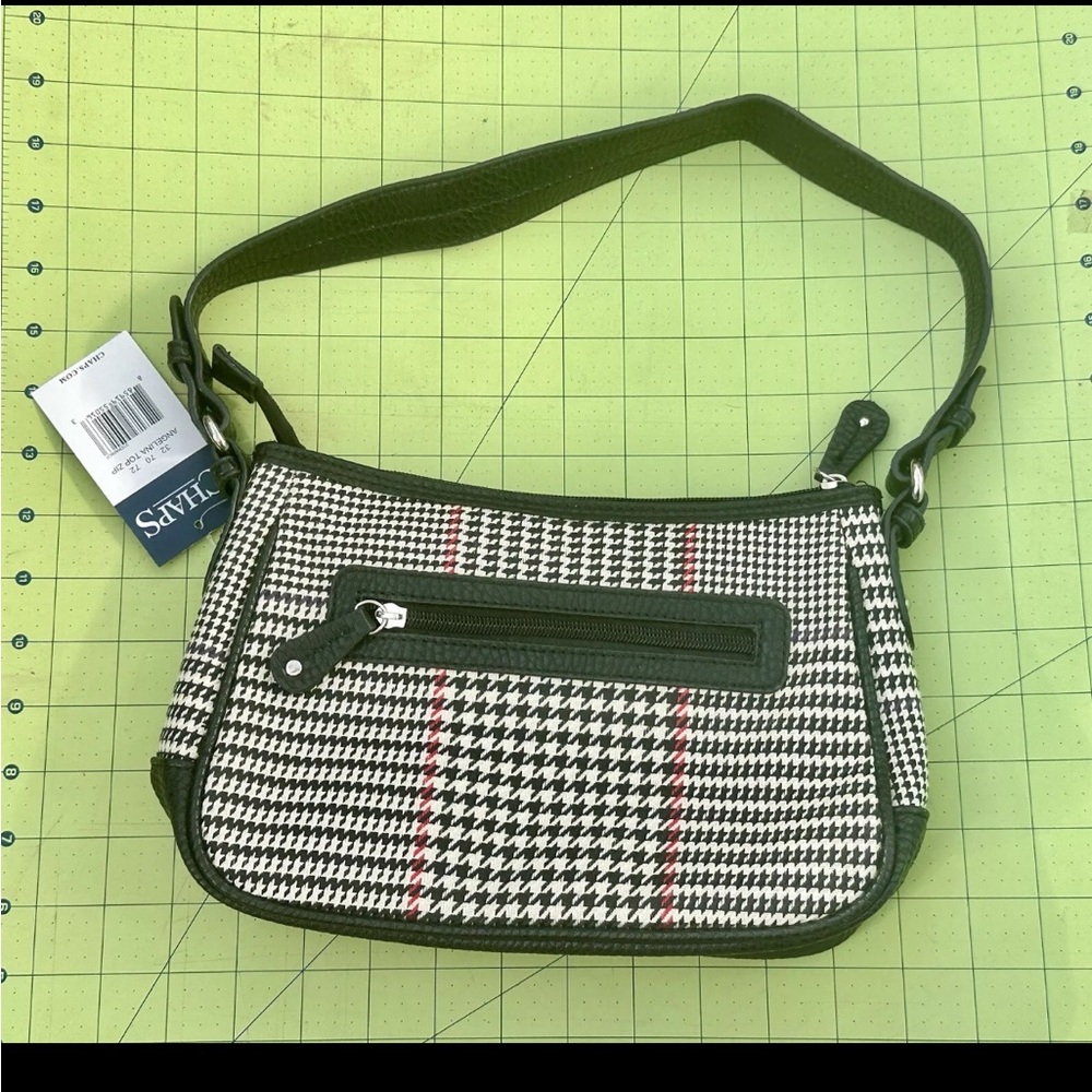Chaps bag NWThoundstooth patterns in black/red accented brilliantly with reds